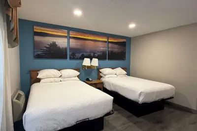 Photo 5 - Days Inn by Wyndham Medford