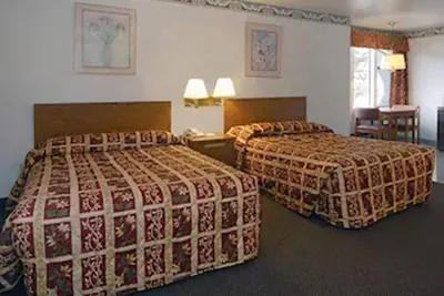 Photo 4 - Monterey Fairgrounds Inn