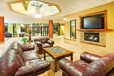 Photo 4 - Holiday Inn by IHG