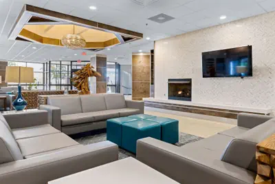 Photo 2 - Holiday Inn by IHG