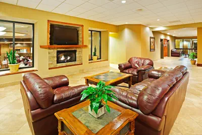 Photo 5 - Holiday Inn by IHG
