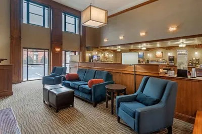 Photo 4 - Comfort Inn & Suites Springfield I-44