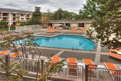 Photo 2 - Ashland Hills Hotel & Suites