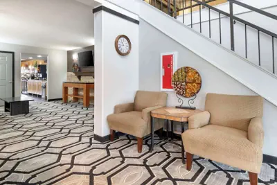 Photo 5 - Quality Inn & Suites Mayo Clinic Area