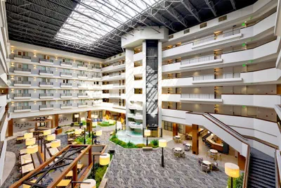 Photo 2 - DoubleTree by Hilton Davenport