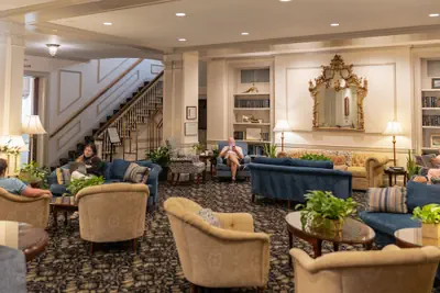 Photo 5 - Hawthorne Hotel