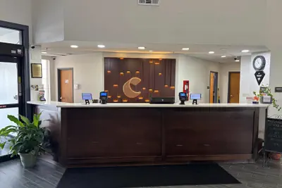 Photo 4 - Comfort Suites Hattiesburg near University