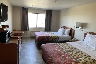 Photo 4 - Econo Lodge Las Cruces University Area