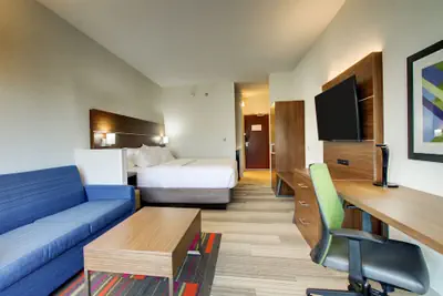 Photo 4 - Holiday Inn Express & Suites Aurora - Naperville by IHG