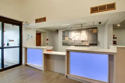 Photo 3 - Holiday Inn Express & Suites Aurora - Naperville by IHG