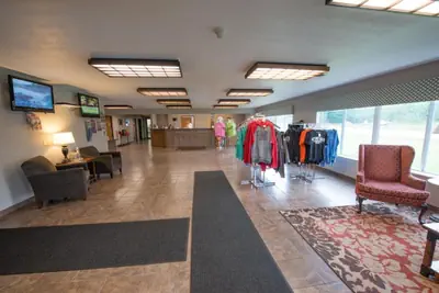 Photo 3 - Boarders Inn & Suites by Cobblestone Hotels - Munising