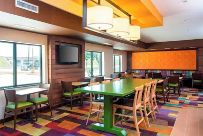 Photo 2 - Fairfield Inn & Suites Victoria