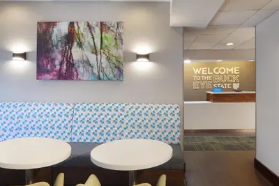 Photo 3 - Hampton Inn Youngstown/Boardman