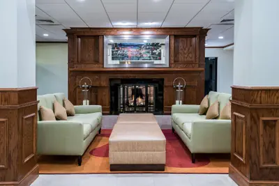 Photo 3 - Hilton Garden Inn San Antonio Airport
