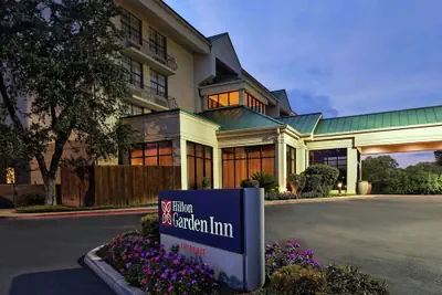 Photo 2 - Hilton Garden Inn San Antonio Airport