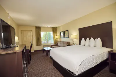 Photo 3 - Cimarron Inn Klamath Falls