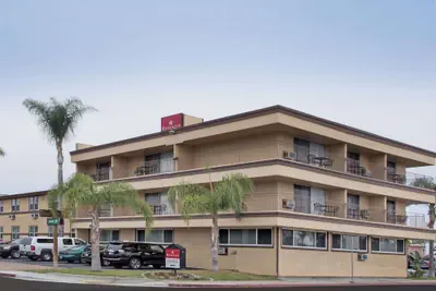 Photo 2 - Ramada by Wyndham San Diego Airport