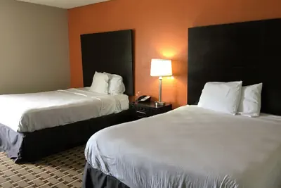 Photo 4 - Haven Inn & Suites