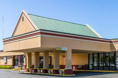 Photo 2 - Quality Inn Duncan Hwy 81