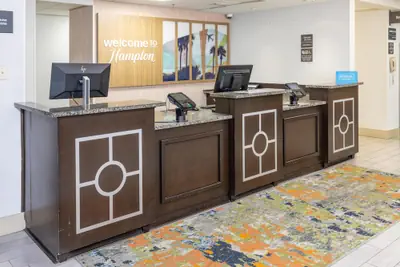 Photo 5 - Hampton Inn Tampa-International Airport/Westshore