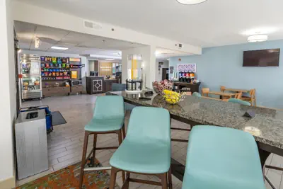 Photo 4 - Hampton Inn Tampa-International Airport/Westshore