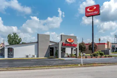 Photo 2 - Econo Lodge Oxford near Choccolocco Park