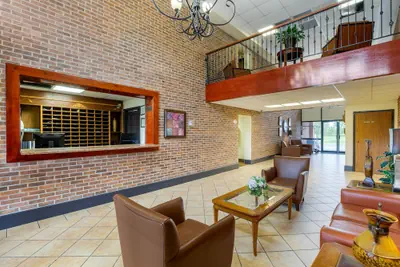 Photo 3 - LikeHome Extended Stay Hotel Warner Robins