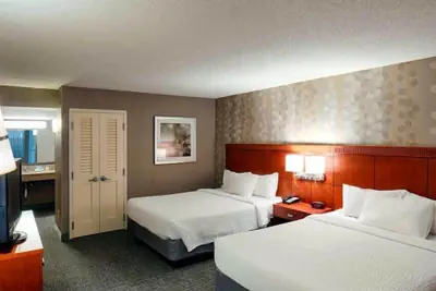 Photo 3 - The Columbus Hilliard Hotel