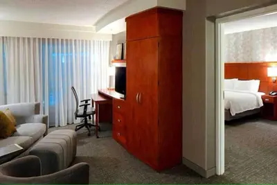 Photo 5 - The Columbus Hilliard Hotel