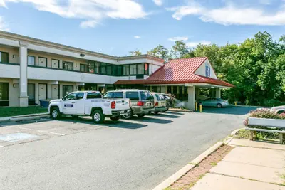 Photo 2 - Americas Best Value Inn Edgewood