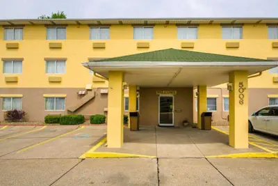Photo 2 - Quality Inn Evansville Eastland Area