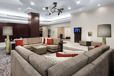 Photo 3 - Courtyard by Marriott Miami Downtown