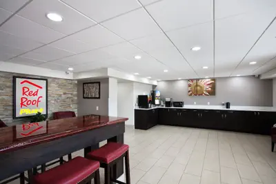 Photo 4 - Red Roof Inn PLUS+ Nashville South - Fairgrounds