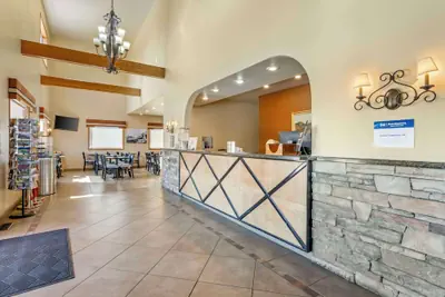 Photo 4 - Best Western Sunset Inn