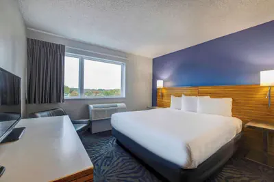 Photo 5 - Motel 6 Arlington, Tx – Entertainment District