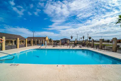 Photo 2 - Aransas Bay Inn & Suites Corpus Christi by OYO
