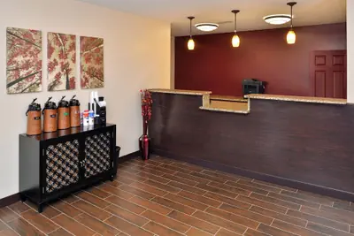 Photo 5 - Red Roof Inn Marietta