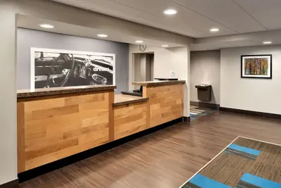 Photo 5 - Hampton Inn Appleton-Fox River Mall Area