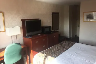 Photo 4 - Airway Inn at LaGuardia