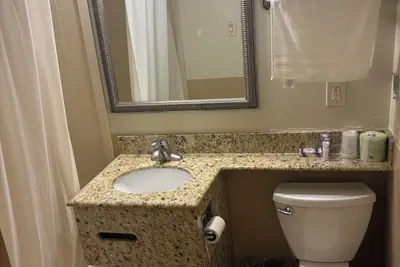 Photo 5 - Airway Inn at LaGuardia