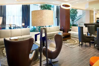 Photo 4 - Hilton Minneapolis-St. Paul Airport