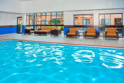Photo 2 - Sonesta Select Detroit Auburn Hills