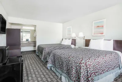 Photo 5 - Days Inn by Wyndham St Clairsville