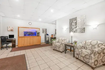 Photo 2 - Days Inn by Wyndham St Clairsville