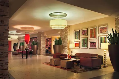 Photo 3 - Courtyard by Marriott Los Angeles - Sherman Oaks