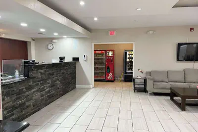 Photo 5 - Studio 6 Suites North Richland Hills, TX