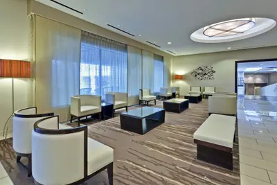 Photo 4 - Crowne Plaza Chicago Ohare Hotel & Conf Ctr by IHG