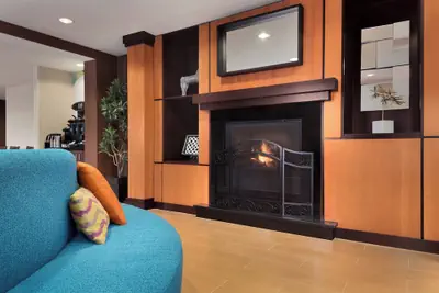 Photo 4 - Fairfield Inn & Suites by Marriott Minneapolis Bloomington/Mall of America
