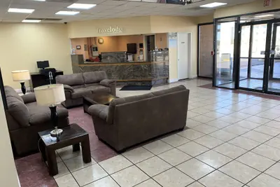 Photo 2 - Travelodge by Wyndham Odessa