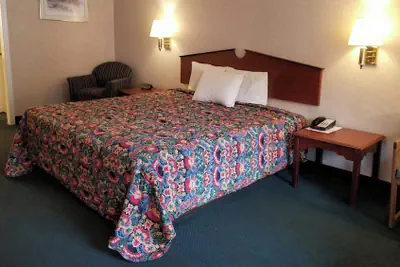 Photo 3 - Keystone Boardwalk Inn and Suites